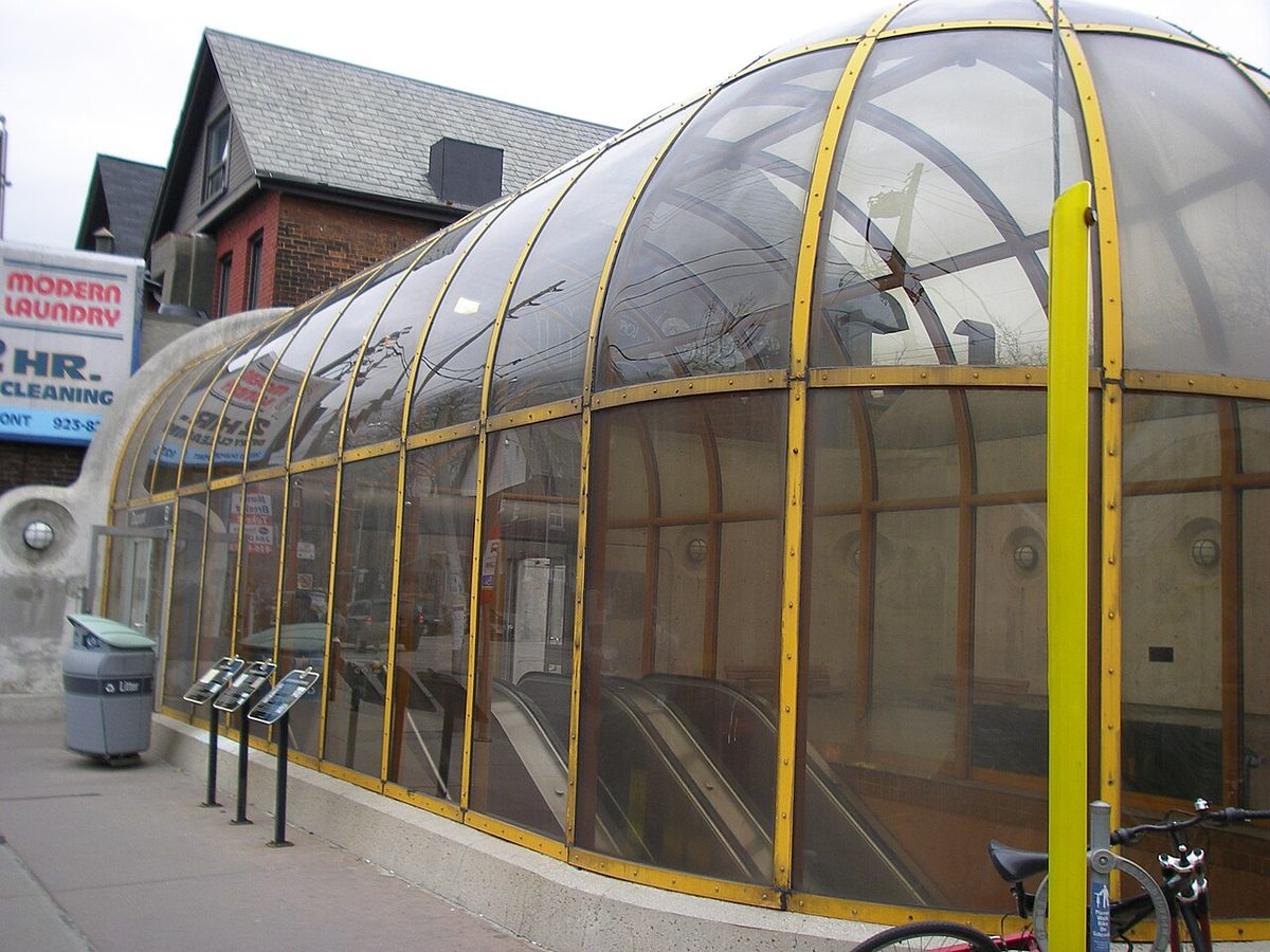 Dupont station, The Annex