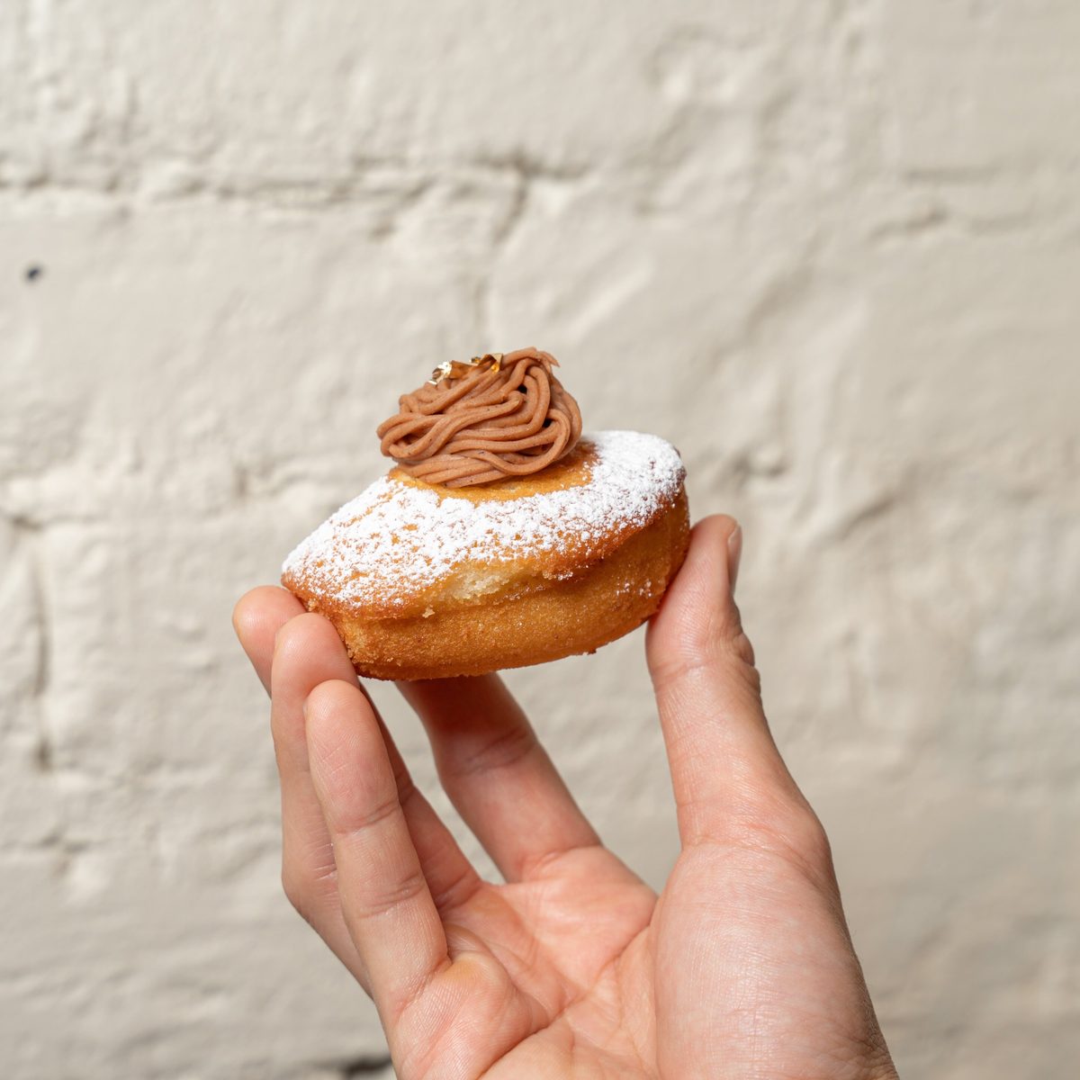Gateau Ghost, Little Portugal