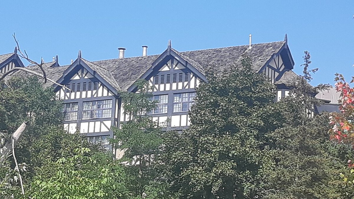 Old Mill Toronto, The Kingsway
