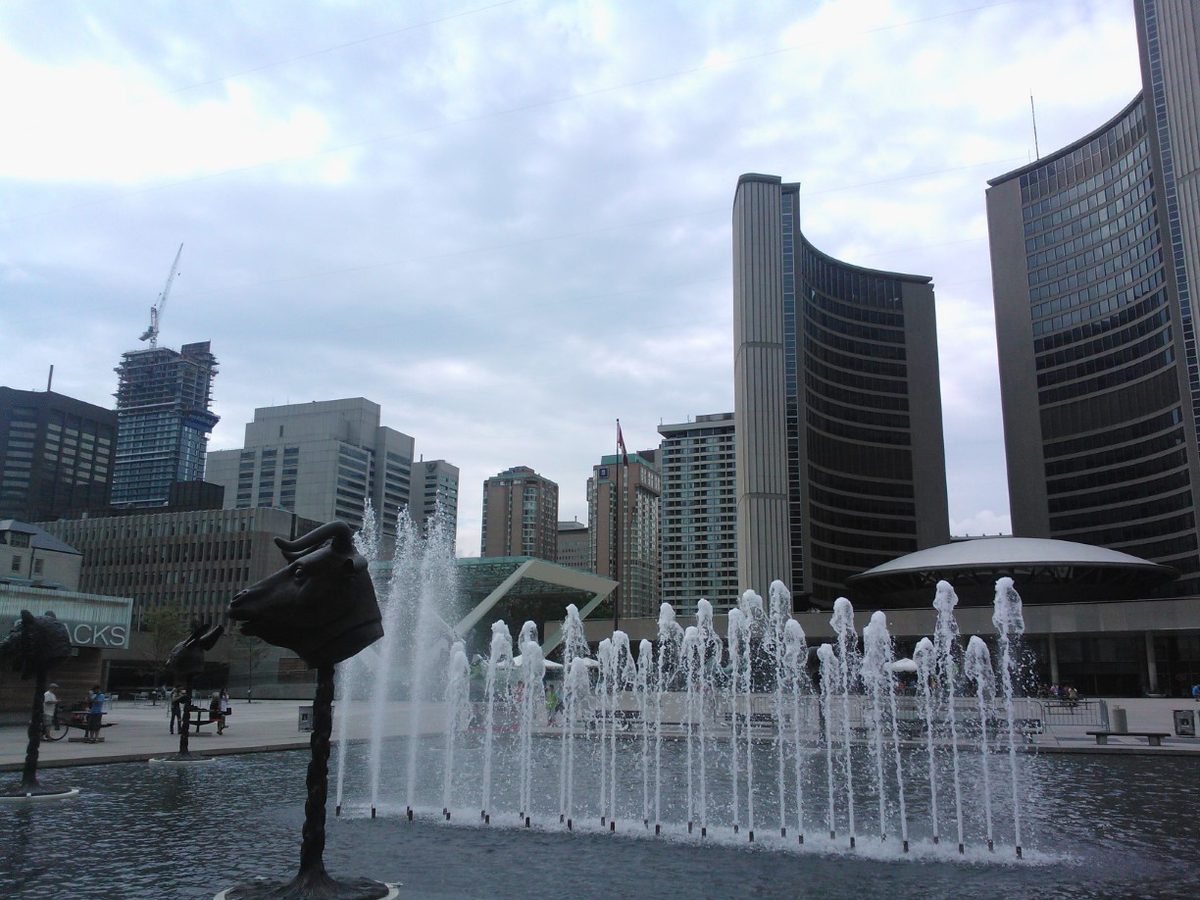 Toronto City Hall and Nathan Phillips Square, Downtown